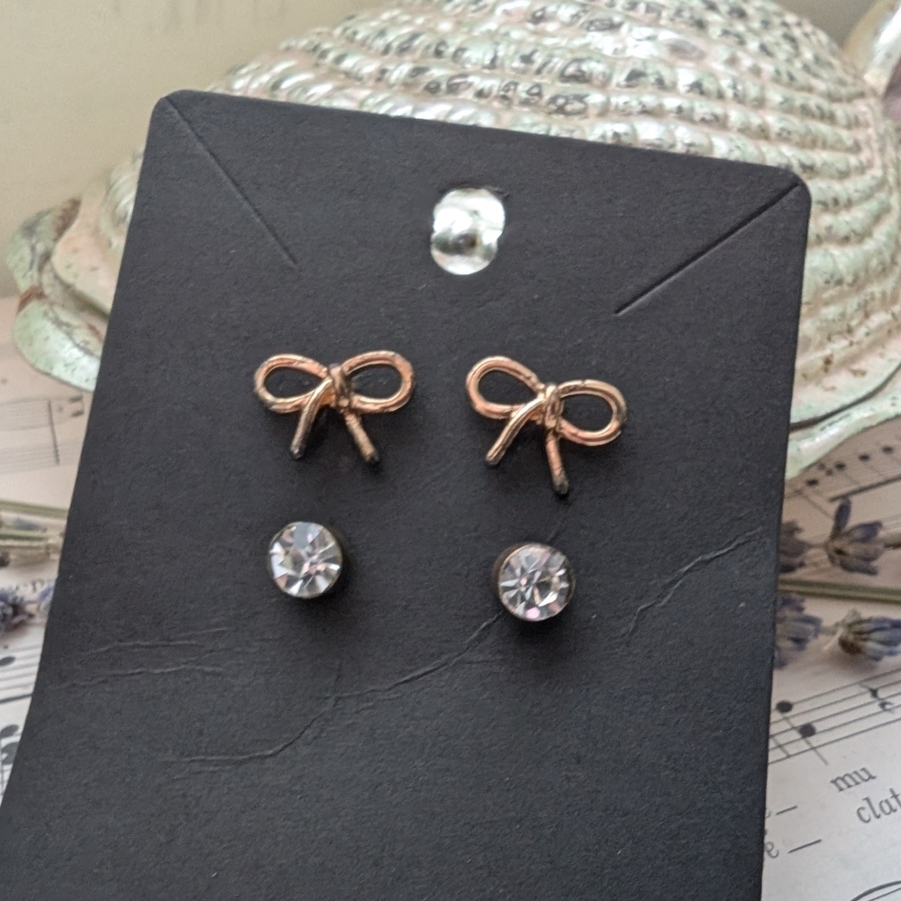 Bow and Crystal Stud Earrings - Picture 4 of 6